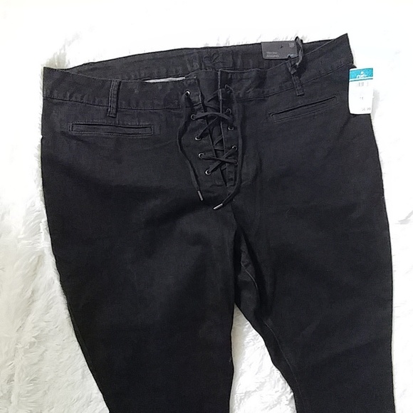 Rue21 Denim - NWT🎄 RUE21+ Black High Rise Denim Jeggings 18